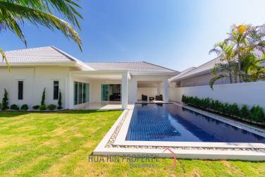 AVENUE 88  GOLD : Renovated 3 Bed Pool Villa
