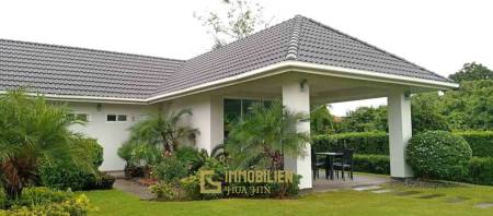 880 qm Grundstück / 235 qm Wohnfläche / komplett möbliert