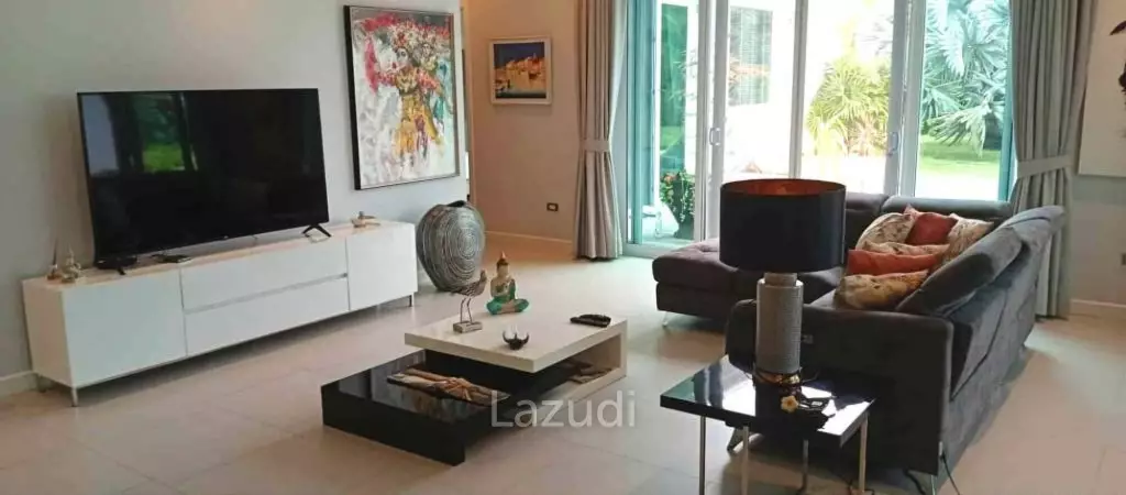 235 Sqm 3-Bed Modern Pool Villa in Baan Phu Thara Phase 1