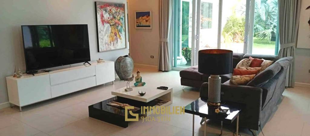 880 qm Grundstück / 235 qm Wohnfläche / komplett möbliert