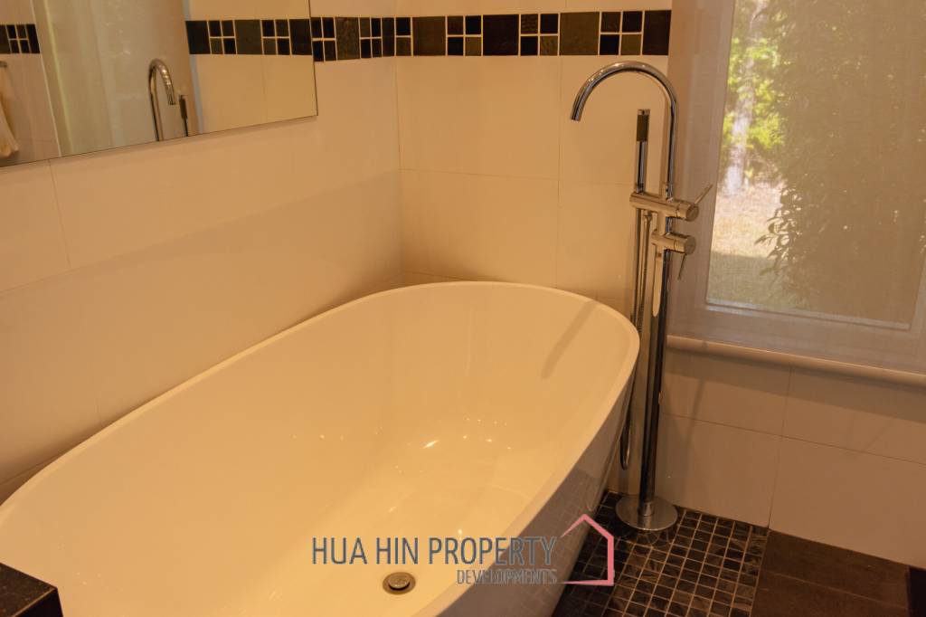 BAAN ING PHU : 3 BED NICE DESIGN POOL VILLA ON GOOD SIZED PLOT