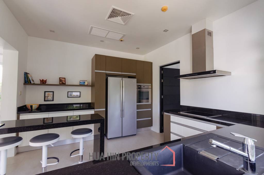 BAAN ING PHU : 3 BED NICE DESIGN POOL VILLA ON GOOD SIZED PLOT