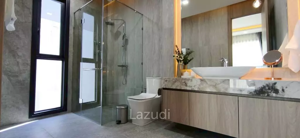 Modern Luxury Living Spacious Pool Villa at Impress House