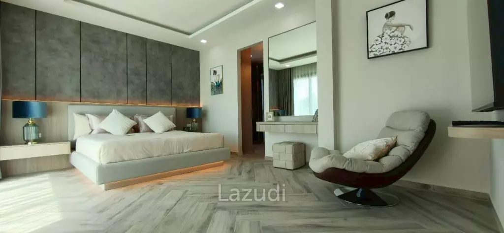 Modern Luxury Living Spacious Pool Villa at Impress House