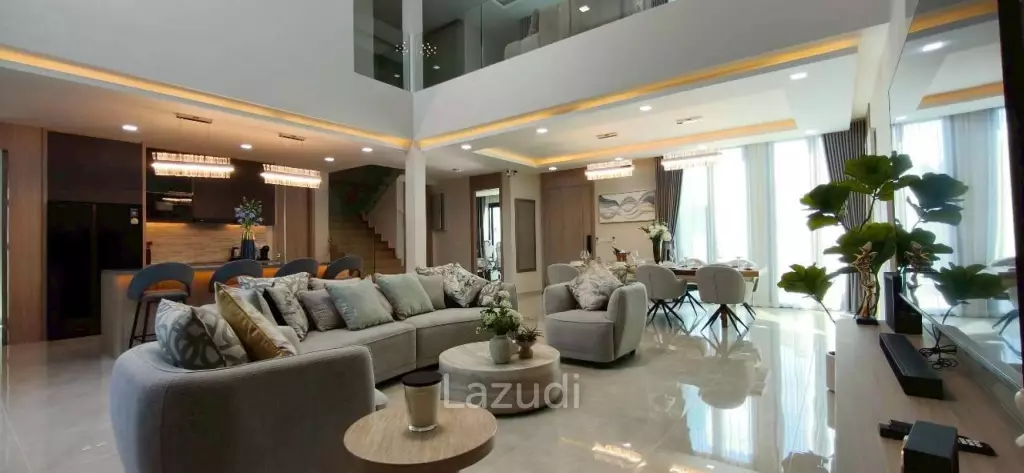 Modern Luxury Living Spacious Pool Villa at Impress House
