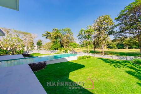 828 sqm modern pool villa on 3200 sqm in Springfield Estate Hua Hin, Cha-Am