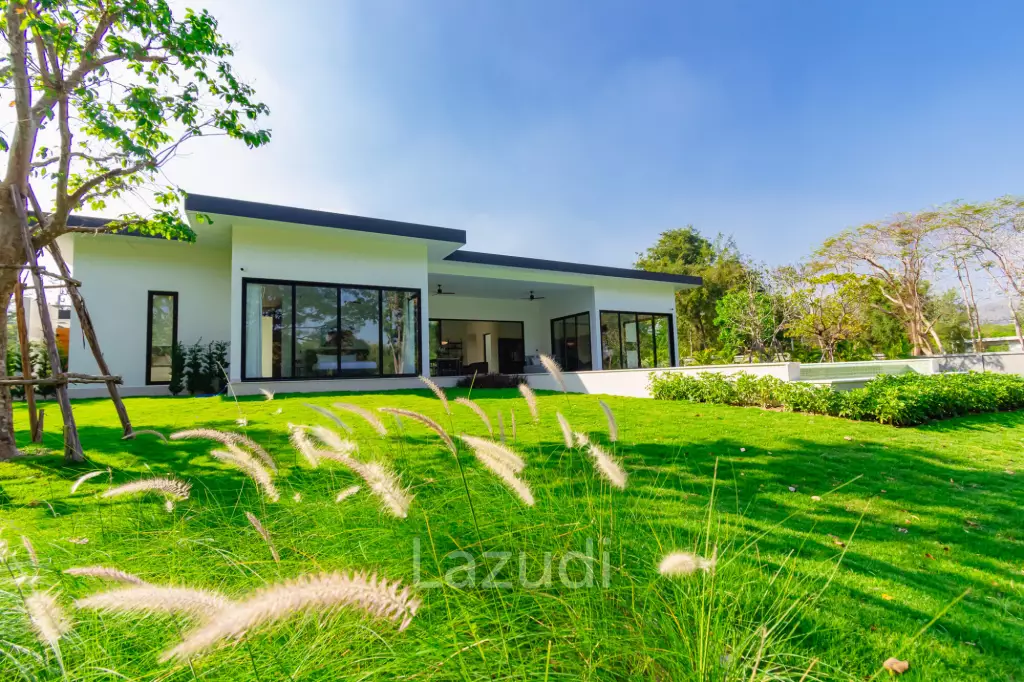 828 sqm modern pool villa on 3200 sqm in Springfield Estate Hua Hin, Cha-Am