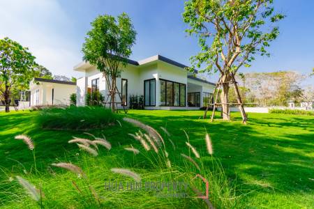 828 sqm modern pool villa on 3200 sqm in Springfield Estate Hua Hin, Cha-Am