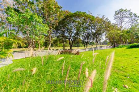 828 sqm modern pool villa on 3200 sqm in Springfield Estate Hua Hin, Cha-Am