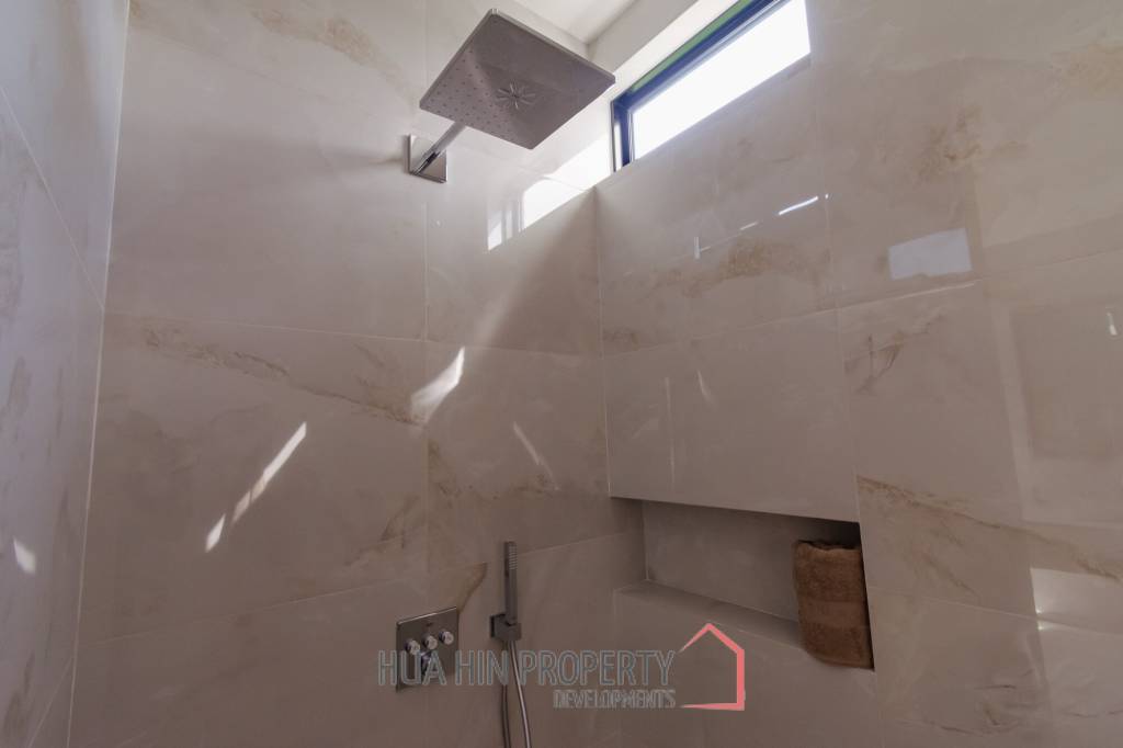 828 sqm modern pool villa on 3200 sqm in Springfield Estate Hua Hin, Cha-Am