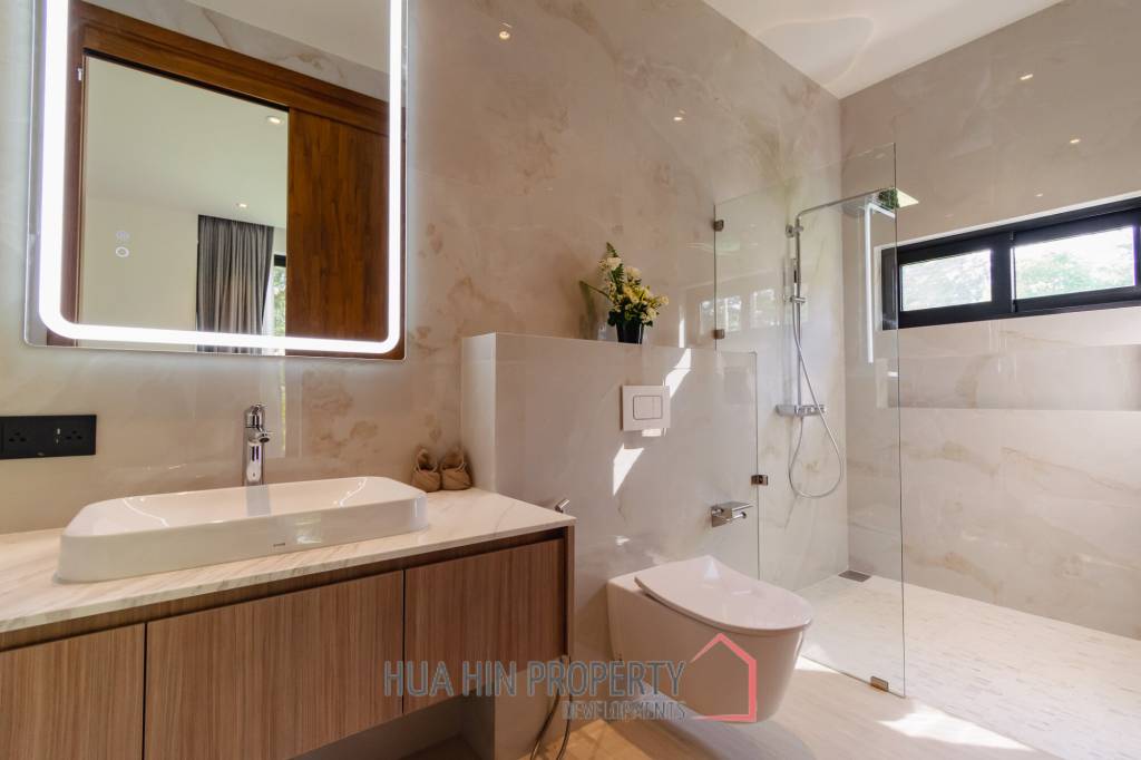 828 sqm modern pool villa on 3200 sqm in Springfield Estate Hua Hin, Cha-Am