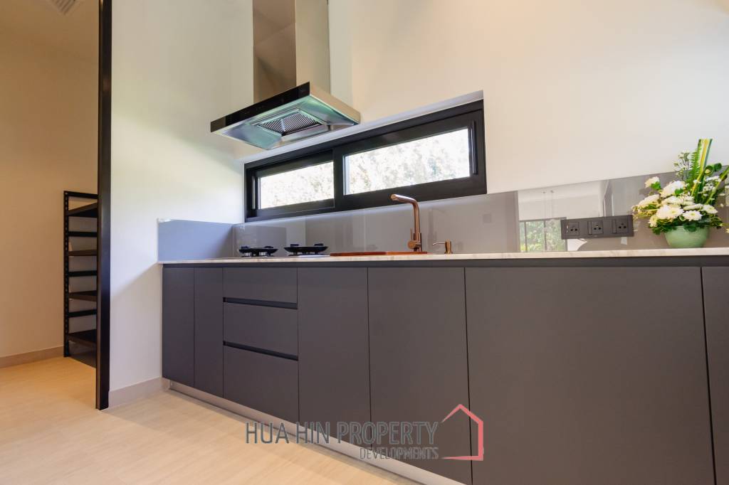 828 sqm modern pool villa on 3200 sqm in Springfield Estate Hua Hin, Cha-Am