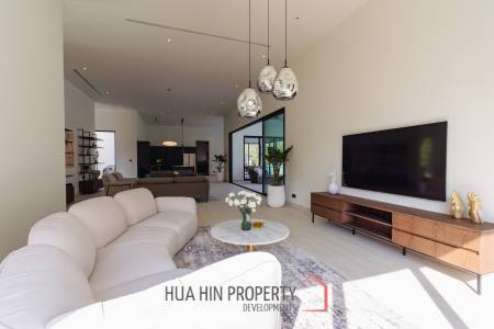 828 sqm modern pool villa on 3200 sqm in Springfield Estate Hua Hin, Cha-Am