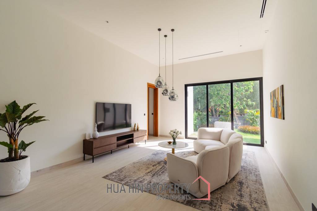 828 sqm modern pool villa on 3200 sqm in Springfield Estate Hua Hin, Cha-Am