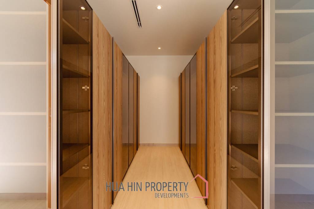 828 sqm modern pool villa on 3200 sqm in Springfield Estate Hua Hin, Cha-Am