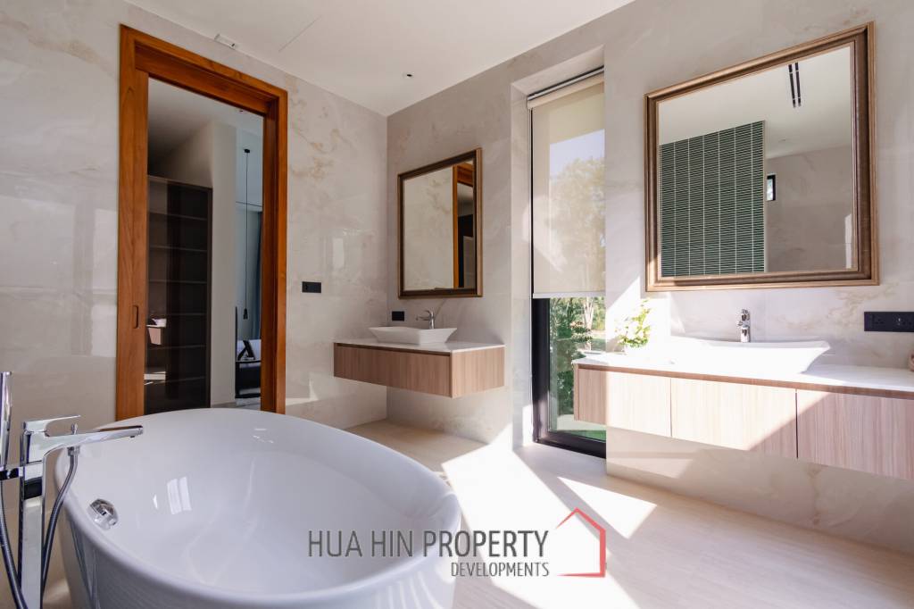 828 sqm modern pool villa on 3200 sqm in Springfield Estate Hua Hin, Cha-Am