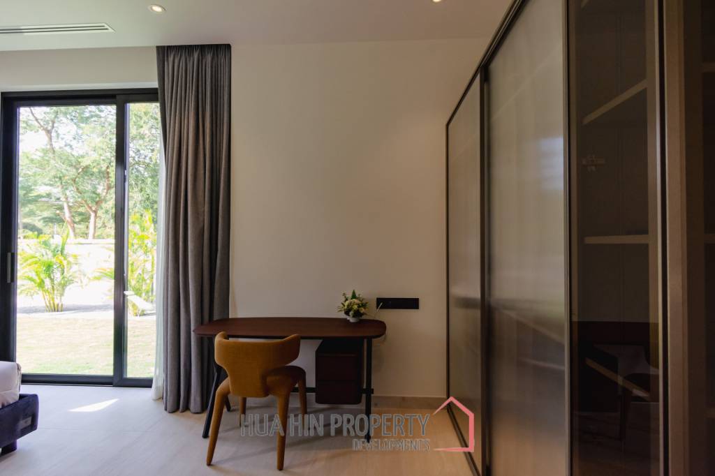 828 sqm modern pool villa on 3200 sqm in Springfield Estate Hua Hin, Cha-Am