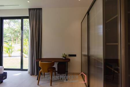 828 sqm modern pool villa on 3200 sqm in Springfield Estate Hua Hin, Cha-Am