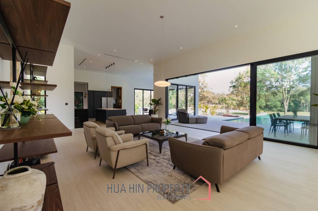 828 sqm modern pool villa on 3200 sqm in Springfield Estate Hua Hin, Cha-Am