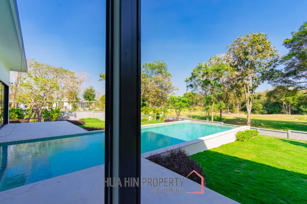 828 sqm modern pool villa on 3200 sqm in Springfield Estate Hua Hin, Cha-Am