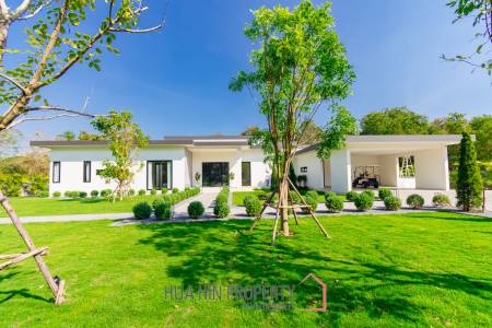 828 sqm modern pool villa on 3200 sqm in Springfield Estate Hua Hin, Cha-Am