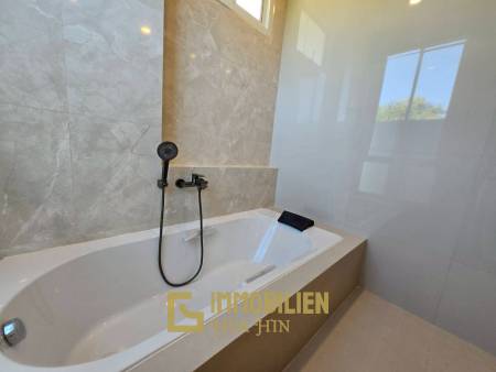 Voll möbliert / privater Pool / 190 qm Wohnfläche