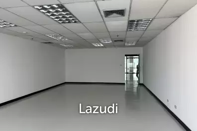 50 sqm office for rent in Paso Tower Suriyawong Bang Rak Bangkok