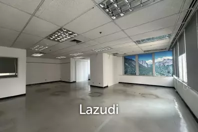 90 sqm corner office Paso Tower Suriyawong Bang Rak Bangkok