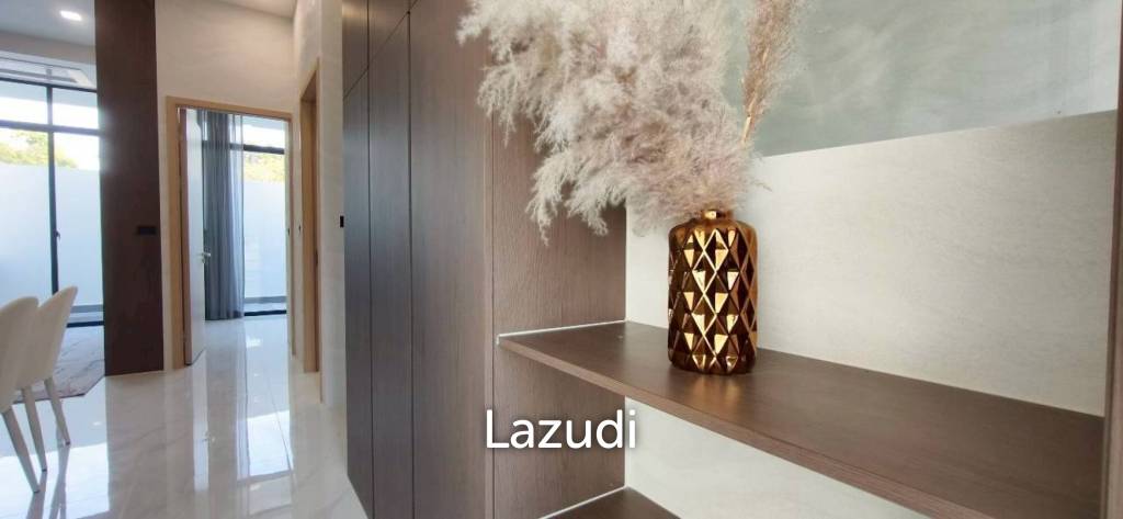 Luxury Townhome for Sale Villa La Richie, Sukhumvit-Pattaya