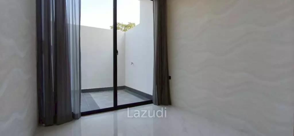 Luxury Townhome for Sale Villa La Richie, Sukhumvit-Pattaya