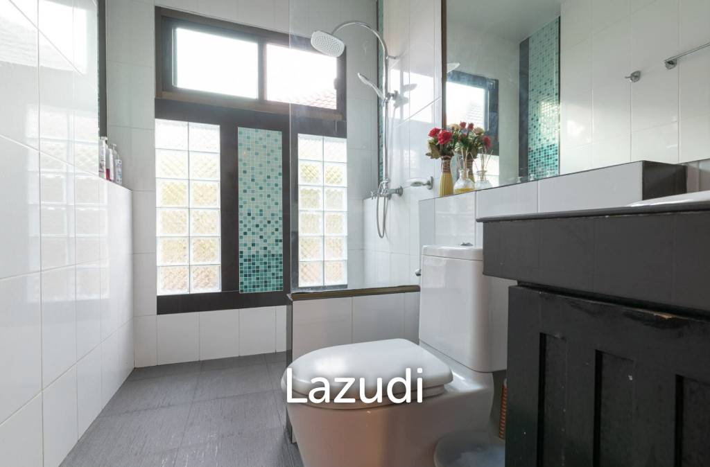 Luxury Balinese-Style Pool Villa  Hua Hin Soi 102 Guesthouse