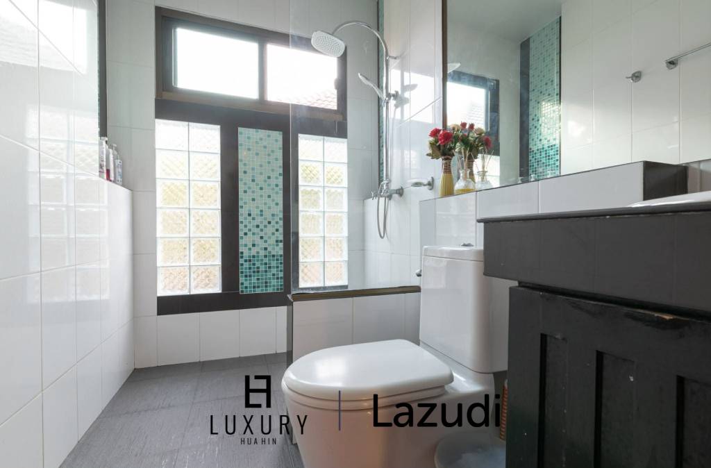 Luxury Balinese-Style Pool Villa  Hua Hin Soi 102 Guesthouse