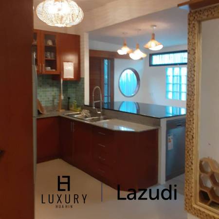 Luxury Balinese-Style Pool Villa  Hua Hin Soi 102 Guesthouse