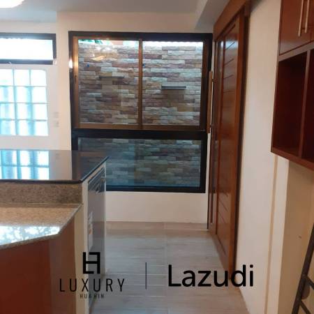 Luxury Balinese-Style Pool Villa  Hua Hin Soi 102 Guesthouse