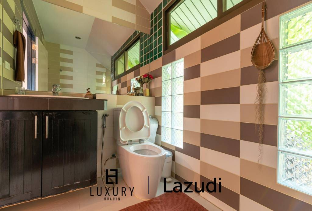 Luxury Balinese-Style Pool Villa  Hua Hin Soi 102 Guesthouse