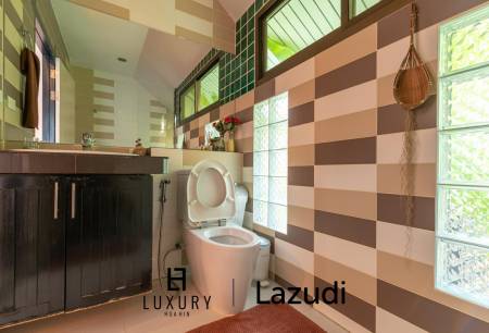 Luxury Balinese-Style Pool Villa  Hua Hin Soi 102 Guesthouse