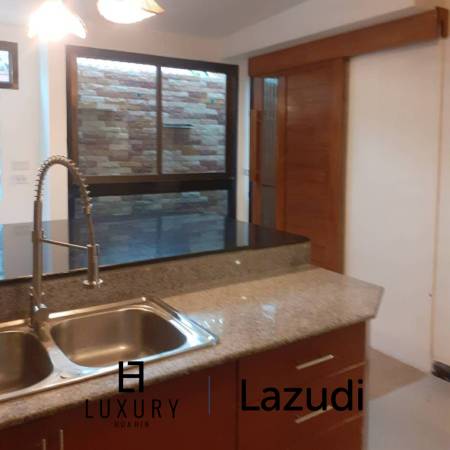 Luxury Balinese-Style Pool Villa  Hua Hin Soi 102 Guesthouse