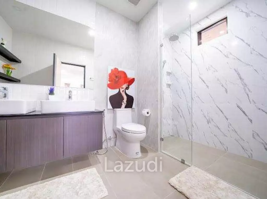 Newly Renovated 6-Bedroom Pool Villa for Sale