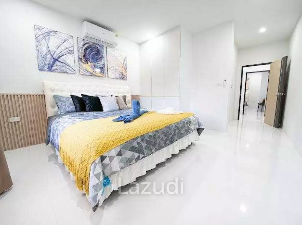 Newly Renovated 6-Bedroom Pool Villa for Sale