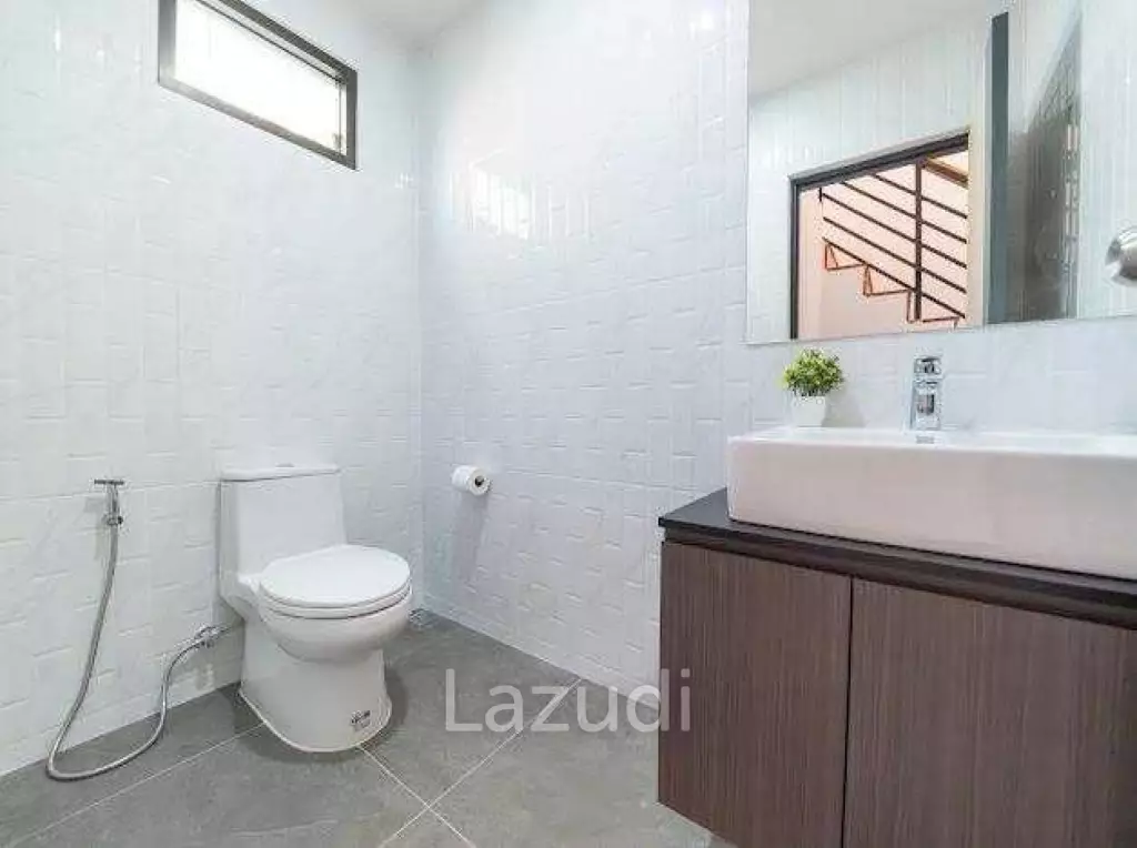 Newly Renovated 6-Bedroom Pool Villa for Sale