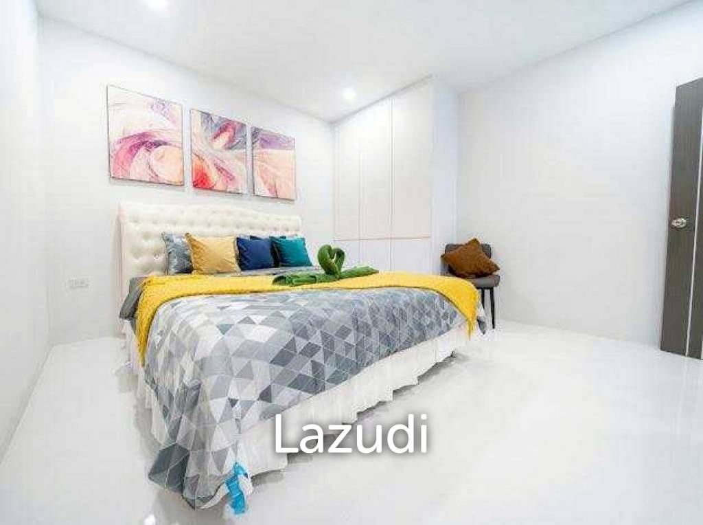 Newly Renovated 6-Bedroom Pool Villa for Sale