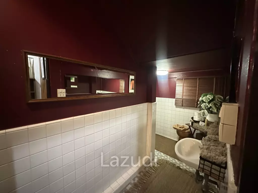 400 sqm retail space in Khlong Tan Khlong Toei Bangkok