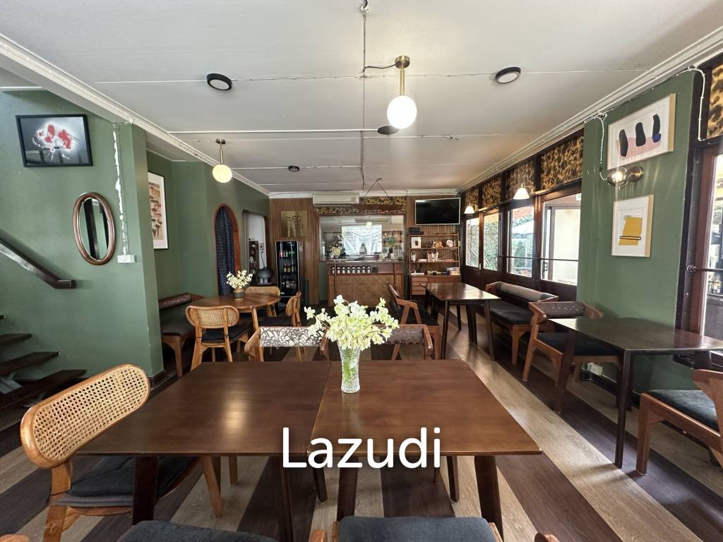 400 sqm retail space in Khlong Tan Khlong Toei Bangkok