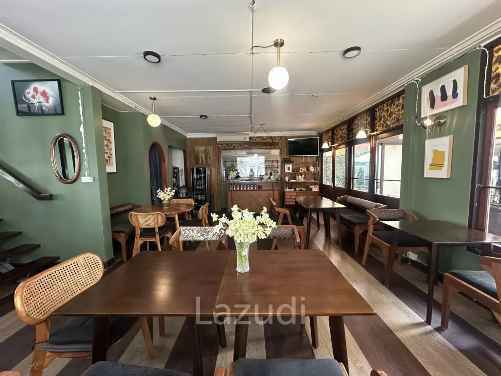 400 sqm retail space in Khlong Tan Khlong Toei Bangkok