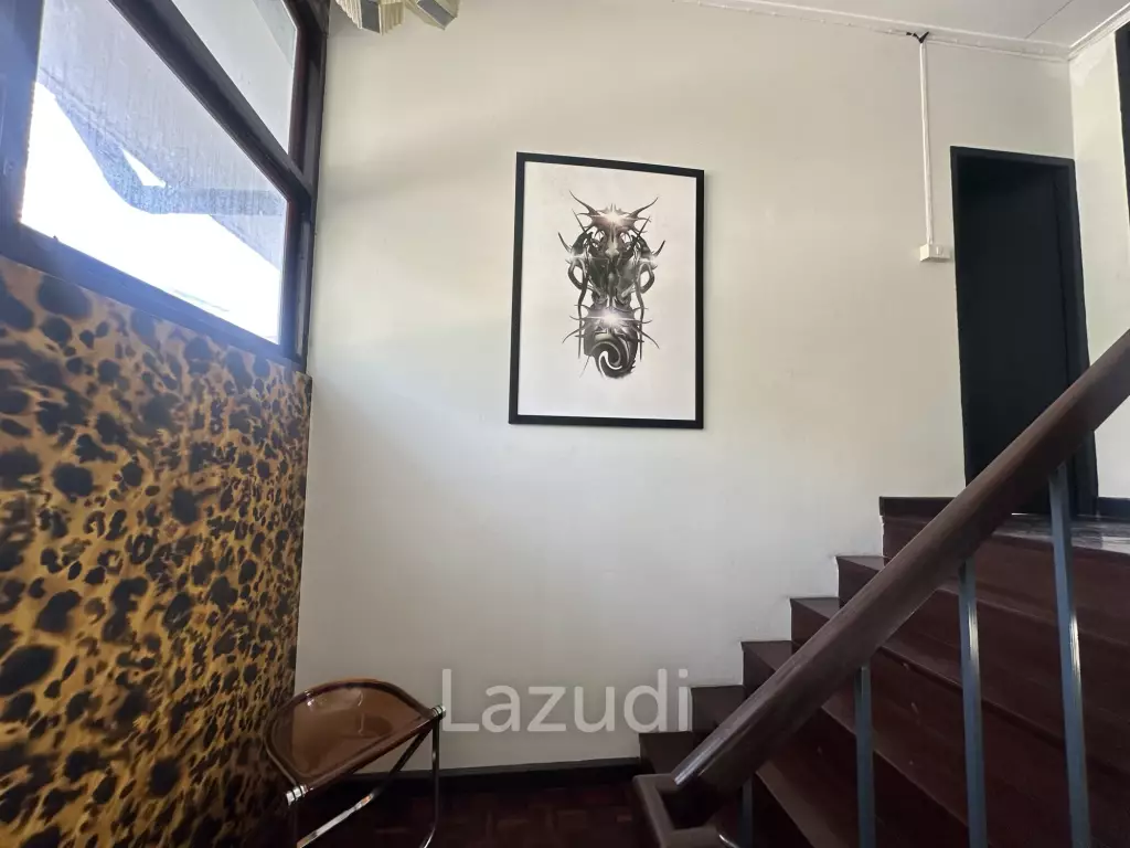 400 sqm retail space in Khlong Tan Khlong Toei Bangkok