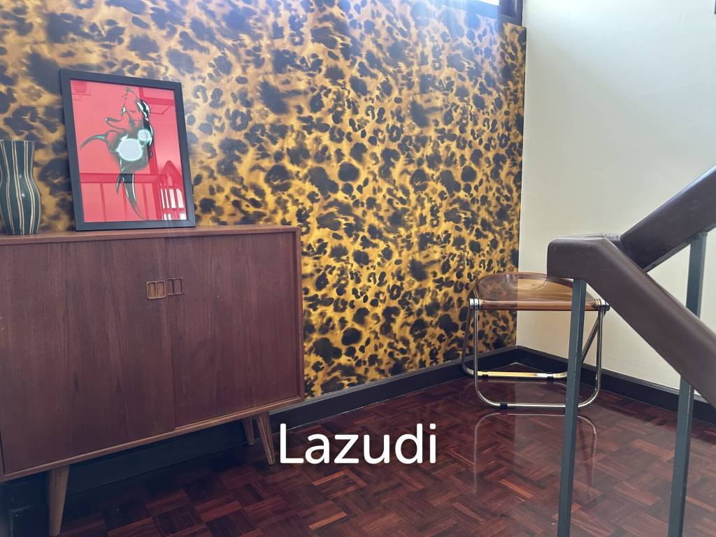 400 sqm retail space in Khlong Tan Khlong Toei Bangkok