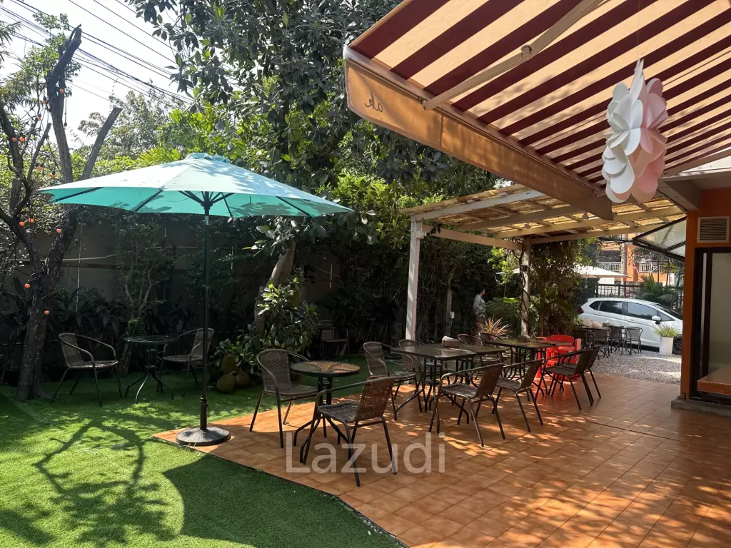 400 sqm retail space in Khlong Tan Khlong Toei Bangkok