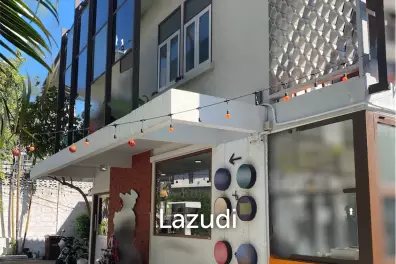 400 sqm retail space in Khlong Tan Khlong Toei Bangkok
