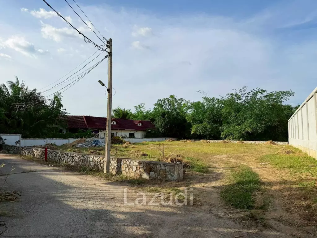 Prime 904 Sq.m. Residential Land Plot Near Mabprachan Lake