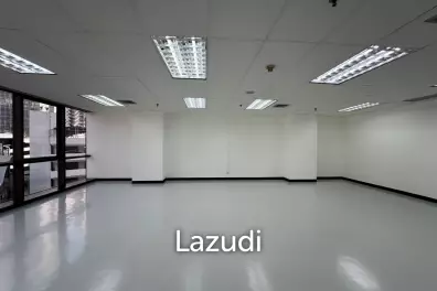 77 sqm bright open plan office in Sino-Thai Tower Khlong Toei Nuea